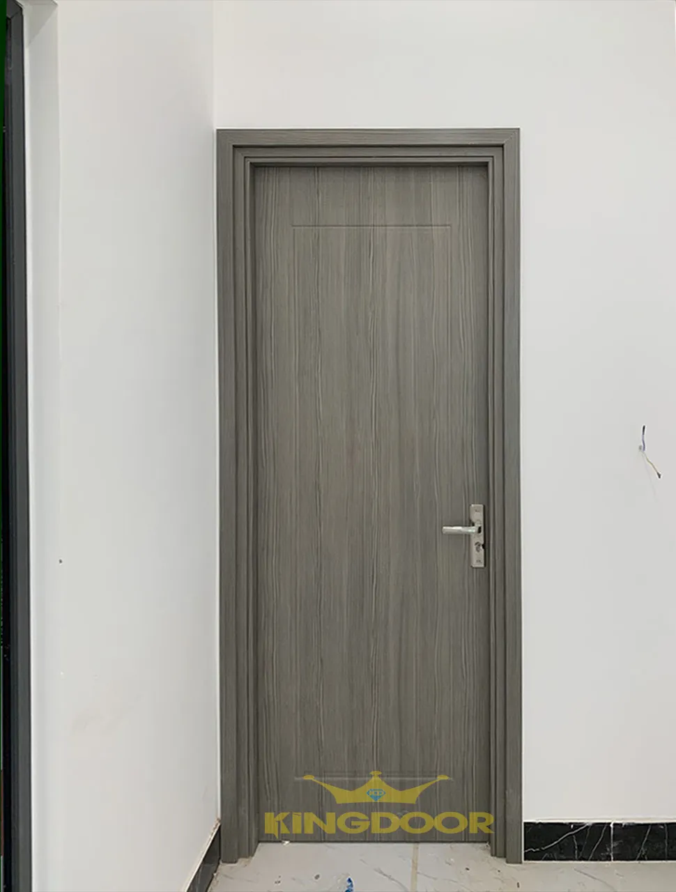 cửa nhựa composite phủ da